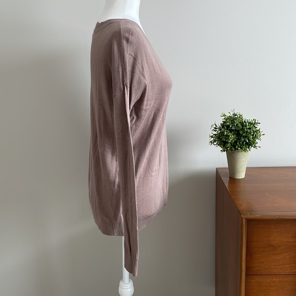 GAP Rosy Light Brownish Pink Sweater, Skinny Arms, Drop Shoulder, V-Neck, XS - Picture 5 of 10